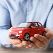 中古車を売却する際の自賠責保険や任意保険の手続きはどうなるのか？