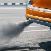 車の維持費はエンジンの排気量によって変わる