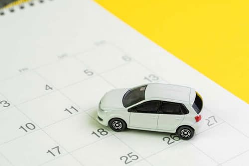 車の乗り換えの際に行う保険の車両入替は、納車後は30日以内が猶予期間です