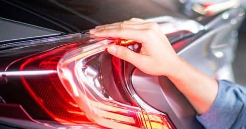 車のライトの点検はどの位の頻度でやればいい？点検方法も覚えよう！