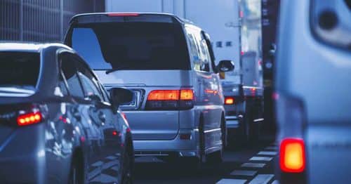 車の日々点検はブレーキランプの確認を！罰則や確認方法・交換方法を解説