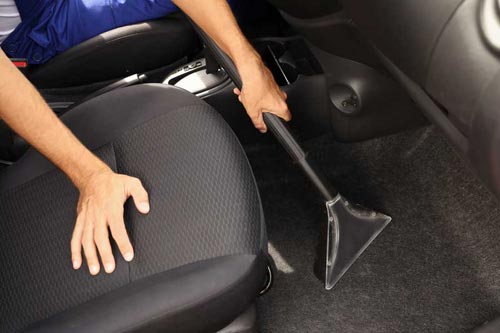 傷やへこみのある車を少しでも高く下取りに出す方法
