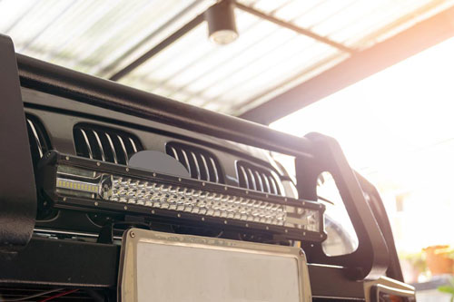 LEDバーを愛車に取り付ける方法