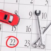 車を車検に出すベストなタイミングはいつ？時機を逃した場合の注意点も解説
