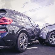 車に事故歴があると買取は難しい？事故歴と修復歴の違いや買取ってもらうためのポイントを解説