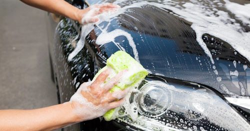 車を買取査定に出す前に洗車はすべき？そのメリットとデメリットを解説