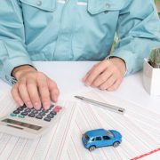 ローンが残っている車はどうやって売却する？残債処理や仕訳方法を解説