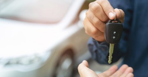 廃車の手続きで必要な譲渡証明書とは？取得方法や作成時のポイントなどを紹介