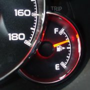 廃車時のガソリンはどれくらい必要？注意点を紹介