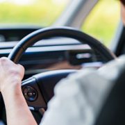 事故車の運転は違反？そのリスクや適切な対処法を解説