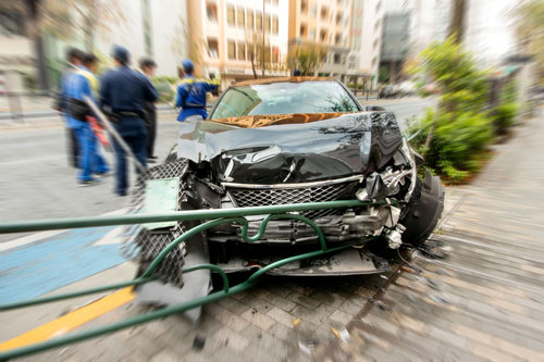 車の全損に対する補償は任意保険で