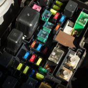 車のリレーが故障する前に点検を！故障時の対処法を紹介