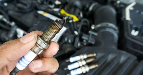 車のスパークプラグの点検方法を紹介！不具合の原因や対応も解説