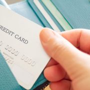 自動車保険をクレジットカード払いにするとお得？メリットや支払方法の種類を紹介