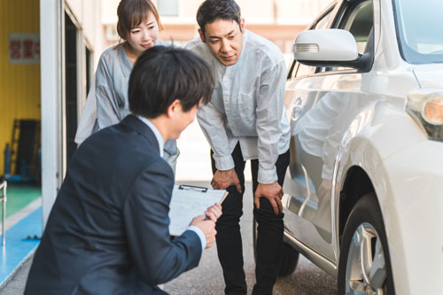 車の買取専門店を選ぶ際は総合的に見極めることが大切！