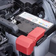 ハイブリッド車のバッテリー上がりの前兆とは？予防方法や対処方法もわかりやすく解説