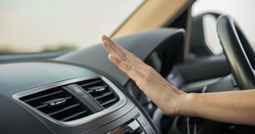 ハイブリッド車のエアコンの仕組みをわかりやすく解説！効きの良さや燃費についても紹介