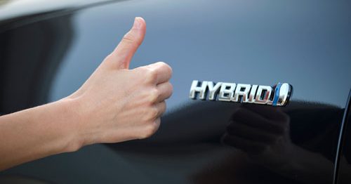 ハイブリッド車には何年乗れる？バッテリー寿命と長持ちの秘訣を徹底解説