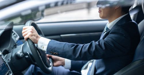 ハイブリッド車の燃費の良い走り方について解説！メンテナンスの重要性や注意点など