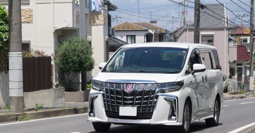 ハイブリッド車の航続距離はどのくらい？メリット・デメリットや航続距離を伸ばすコツを解説！