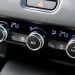 ハイブリッド車でエアコンを使用すると燃費が落ちる？燃費を抑えるコツも解説