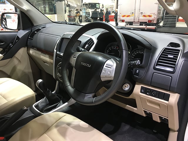 ISUZU mu-X
