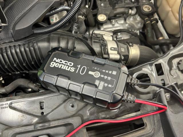 ＢＭＷ　X2  F39  バッテリー上がり　エンジン始動不可　バッテリー交換　BOSCH  バッテリー登録　車両診断テスト　輸入車メンテナンス　輸入車販売店　福島県　白河市