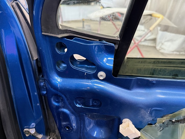 トヨタ　アクア　板金・外装補修　ミラー交換　ドアミラー交換　中古部品　リサイクル部品　探します　事故車修理　キズ修理　へこみ修理　福島県いわき市内郷