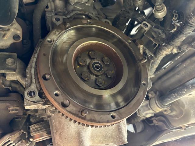 ＨＥ２１Ｓ　ラパン　クラッチ交換【広島　安佐北区　安佐南区　西区　東区　南区　中区　安芸区　佐伯区　安芸高田　東広島　西条　呉　三原　福山　岡山　山口　島根　広島３Ｄアライメント調整安い　輸入車整備　輸入車修理】　　