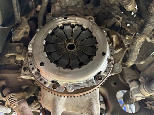 ＨＥ２１Ｓ　ラパン　クラッチ交換【広島　安佐北区　安佐南区　西区　東区　南区　中区　安芸区　佐伯区　安芸高田　東広島　西条　呉　三原　福山　岡山　山口　島根　広島３Ｄアライメント調整安い　輸入車整備　輸入車修理】　　