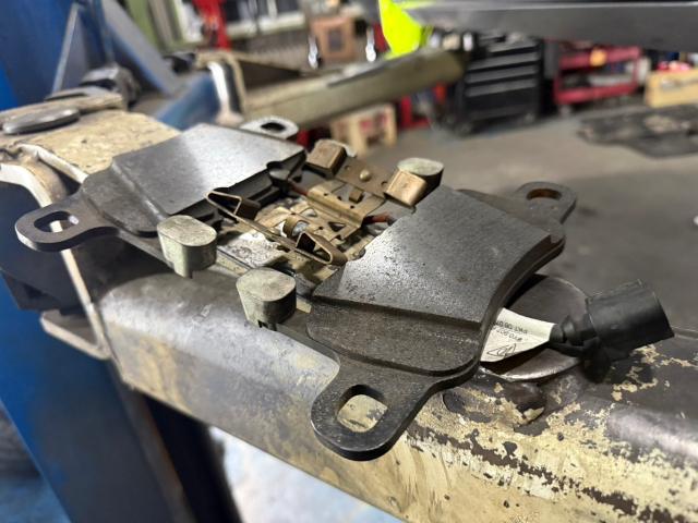 ポルシェ　カイエンターボS E-ハイブリッド　車検　アメ車・輸入車の販売・車検・修理・鈑金　 茨城　千葉　守谷　つくばみらい　土浦　取手　つくば　石岡　筑西　古河　下妻　常総　坂東　龍ヶ崎　牛久　利根町　柏　我孫子　野田　流山　おおたかの森