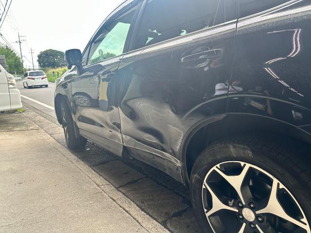 スバル　フォレスター　フロントドア､リヤドア交換､クォーター修理 ・鈑金塗装 ・板金・外装補修