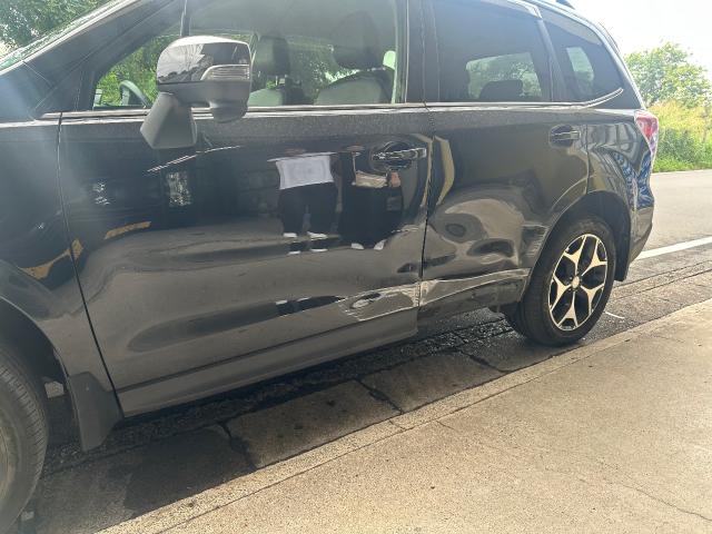 スバル　フォレスター　フロントドア､リヤドア交換､クォーター修理 ・鈑金塗装 ・板金・外装補修