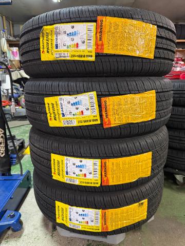 トヨタ　ＲＡＶ４　タイヤ交換