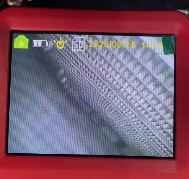 中古車購入ヴォクシー臭い　ヴォクシーカビ臭　カーエアコンクリーニング株式会社　愛車のエアコン掃除屋さん　エバポレーター洗浄　トヨタ　ヴォクシー　クリーニング・清掃　エバポレーター洗浄工具