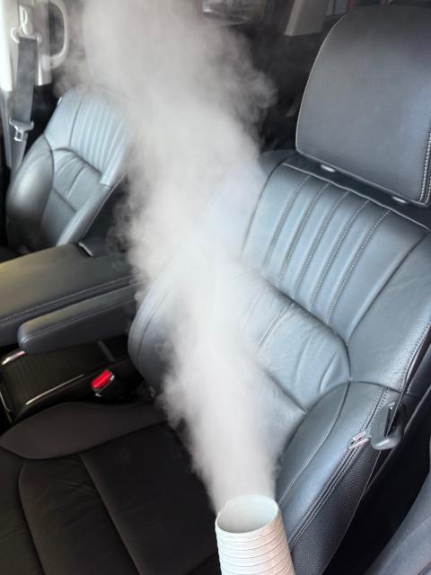 オデッセイ　車のエアコン臭い　エバポレーター洗浄　ホンダ　オデッセイ　電装系修理　カーエアコン洗浄
愛車のエアコン掃除屋さん　カーエアコンクリーニング株式会社