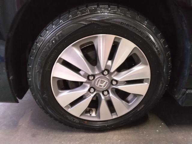 ホンダ　ステップワゴンスパーダ　ミニバン　16インチ中古スタッドレスタイヤ持ち込み交換