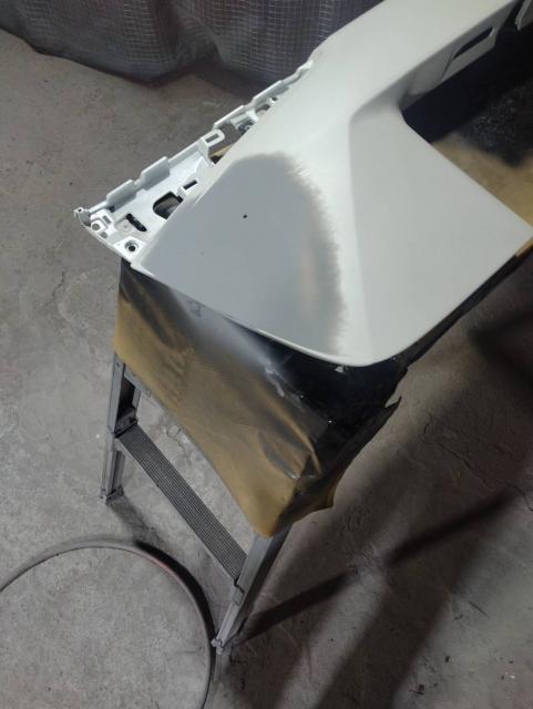 トヨタ　プリウス　板金・外装補修　リアバンパー　リアゲート
