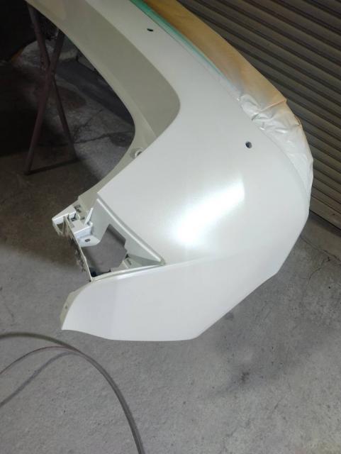 トヨタ　プリウス　板金・外装補修　リアバンパー　リアゲート
