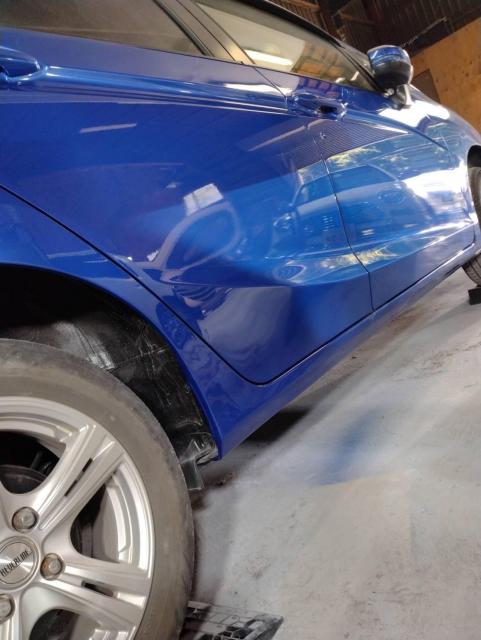 ホンダ　フィット　板金・外装補修　サビ修理
