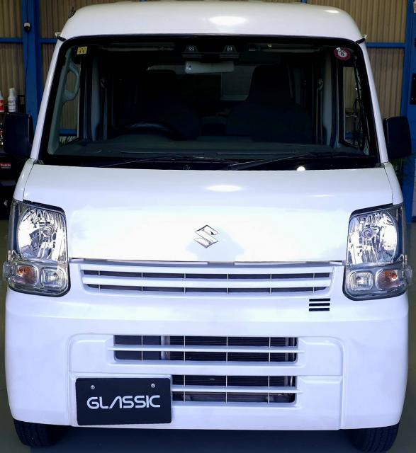 大阪府茨木市　スズキ　エブリイ　飛び石　フロントガラス交換　エーミング　GLASSIC（グラシック）