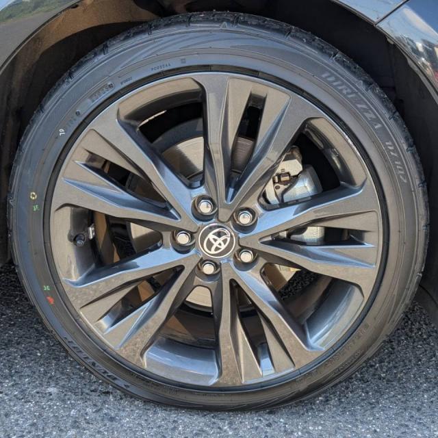 トヨタ　カローラツーリング　新品タイヤ　ダンロップ　ディレッツァDZ102　215/45R17　4本交換【福山市　府中市　神石高原町　井原市　笠岡市　持込でのタイヤ交換大歓迎受付中！Web予約もOK！！】