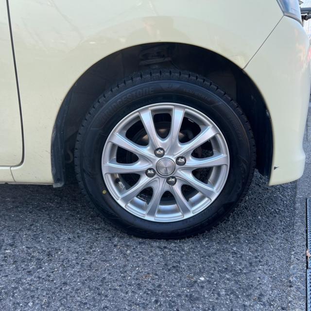 ダイハツ　ミライース　