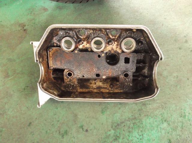 車検入庫のホンダライフオイル漏れ修理