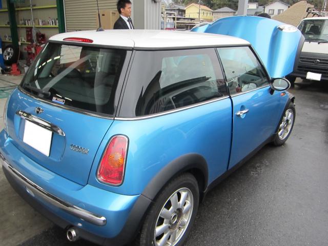 豊田市　ＭＩＮＩ　ラジエーター液の補充が入りました！