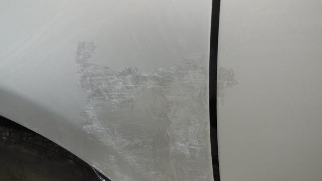 トヨタ　ヴィッツ　キズ修理