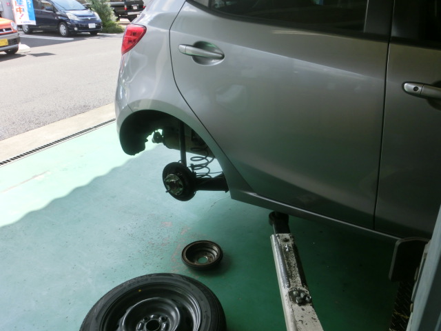 デミオ　車検