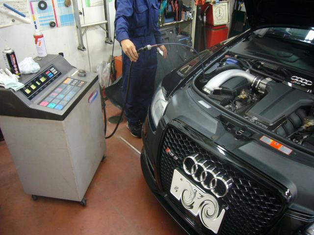 H21年式　アウディ　RS6　オイル交換　ドライサンプ
