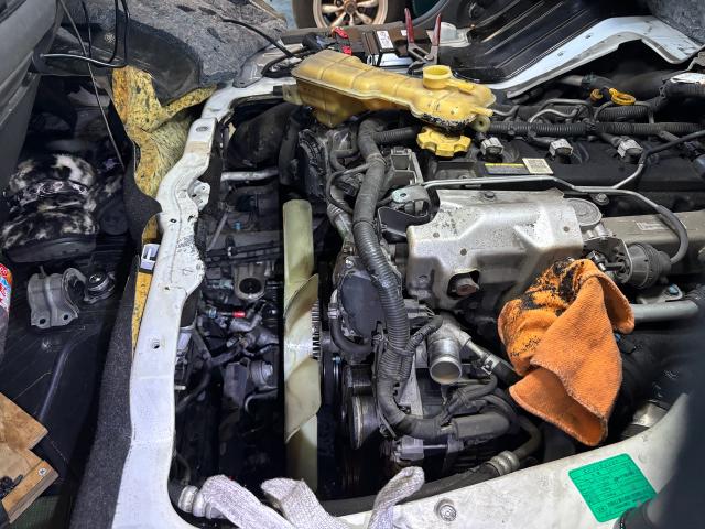 日産　ＮＶ３５０キャラバン　ラジエター交換　名古屋市緑区土日祝車検　名古屋市南区キャラバン修理　大府市NV350車検　名古屋市天白区キャラバン車検　豊明市NV350冷却水漏れ修理　東海市キャラバン修理　整備鈑金実績年間5800台超