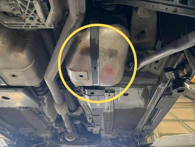 ランドローバー　レンジローバーイヴォーク　名古屋市緑区イヴォーク修理　大府市土日ランドローバー車検　名古屋市南区レンジローバー修理　名古屋市土日輸入車修理　刈谷市イヴォーク修理　整備鈑金作業実績年間5800台超